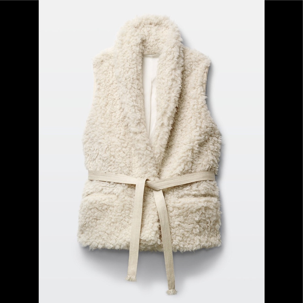 Aritzia Wilfred Courcelle Faux Fur Sherpa Vest